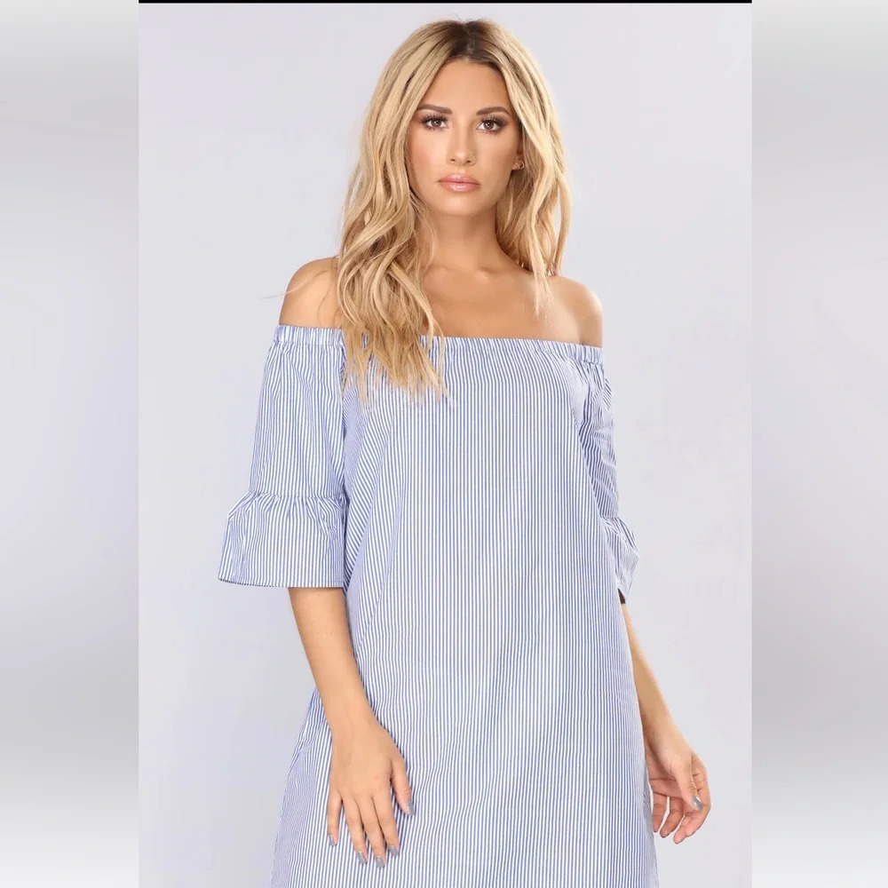 Fashion Nova Striped Dress - Size Small | Color: Blue